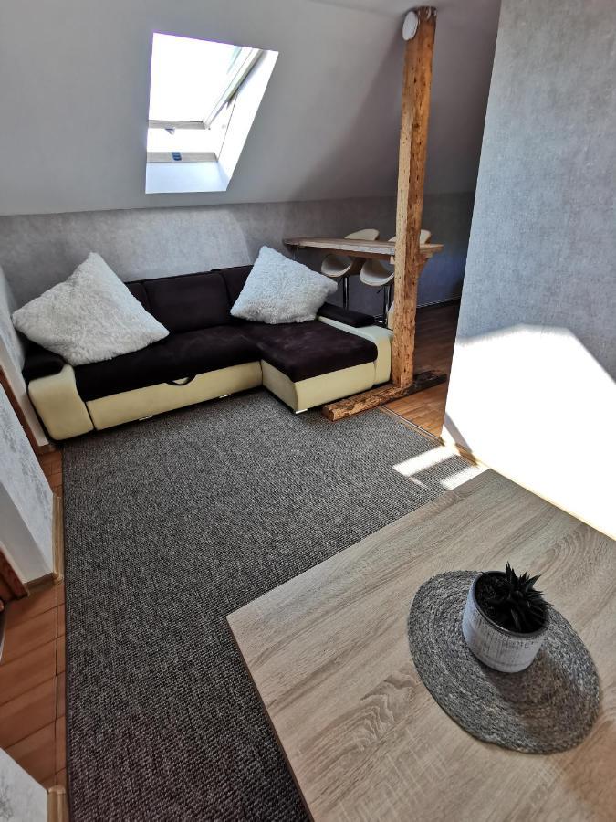 Silent Loft For Getaway Apartamento Liepāja Exterior foto